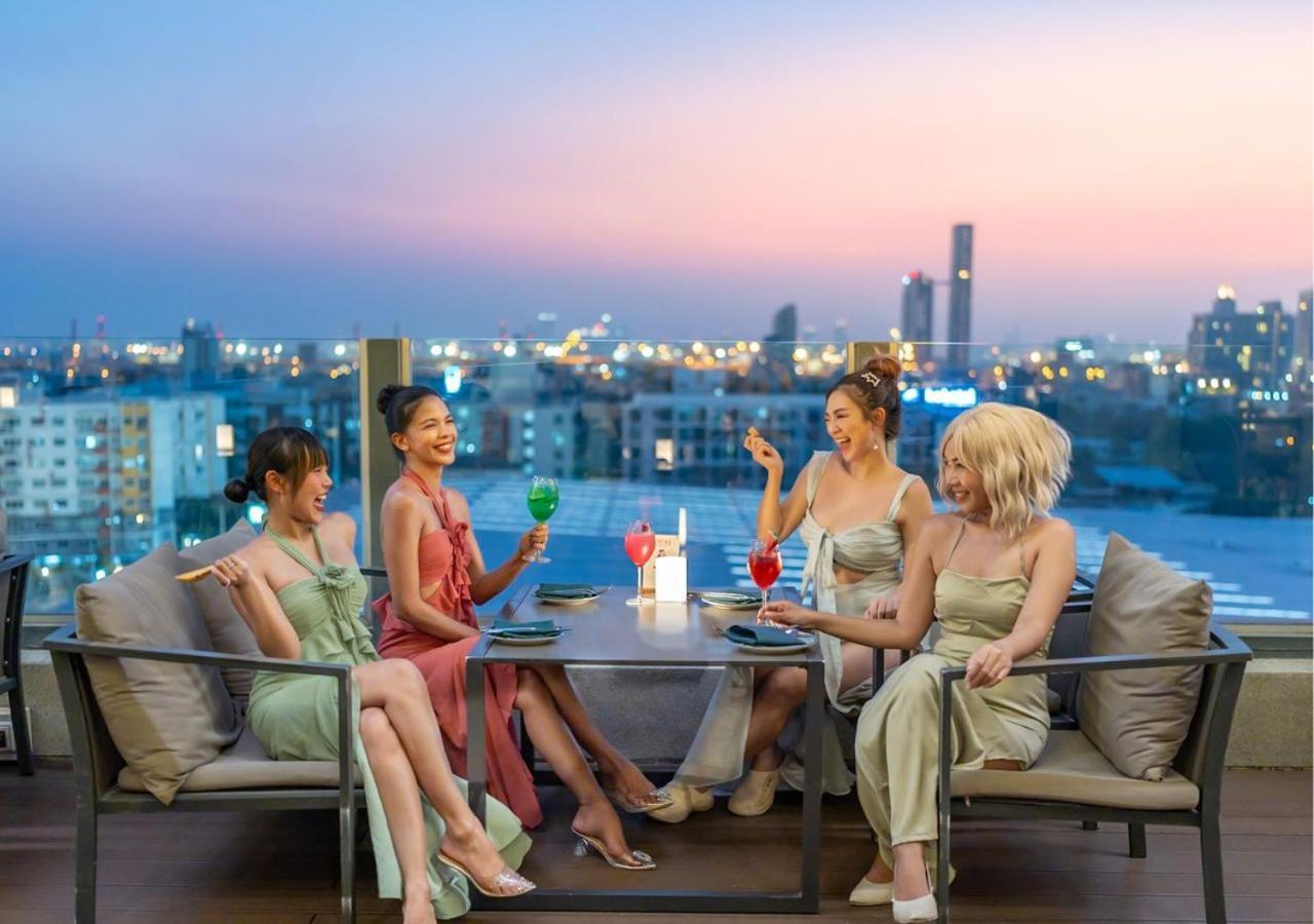 Avani Sukhumvit Bangkok Hotel Exterior foto Skyline Bar